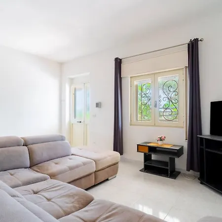 Prázdninový dům Iris *